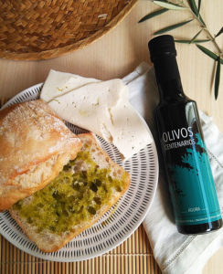 Aceite de oliva virgen extra de olivos centenarios